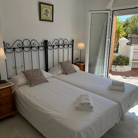 فيلة Spacious Family Aljamar 8a نيرخا