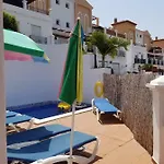 فيلة Spacious Family Aljamar 8a نيرخا
