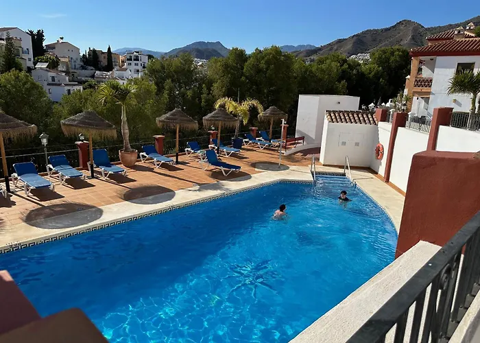 Willa Spacious Family Aljamar 8a Nerja