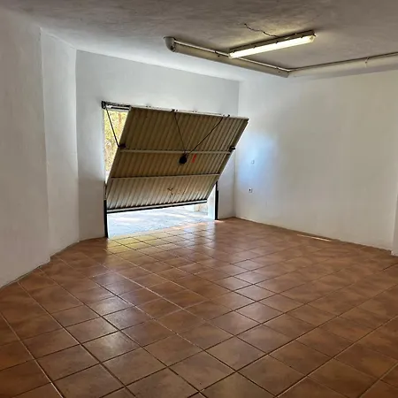 Spacious Family Aljamar 8a * נרחה